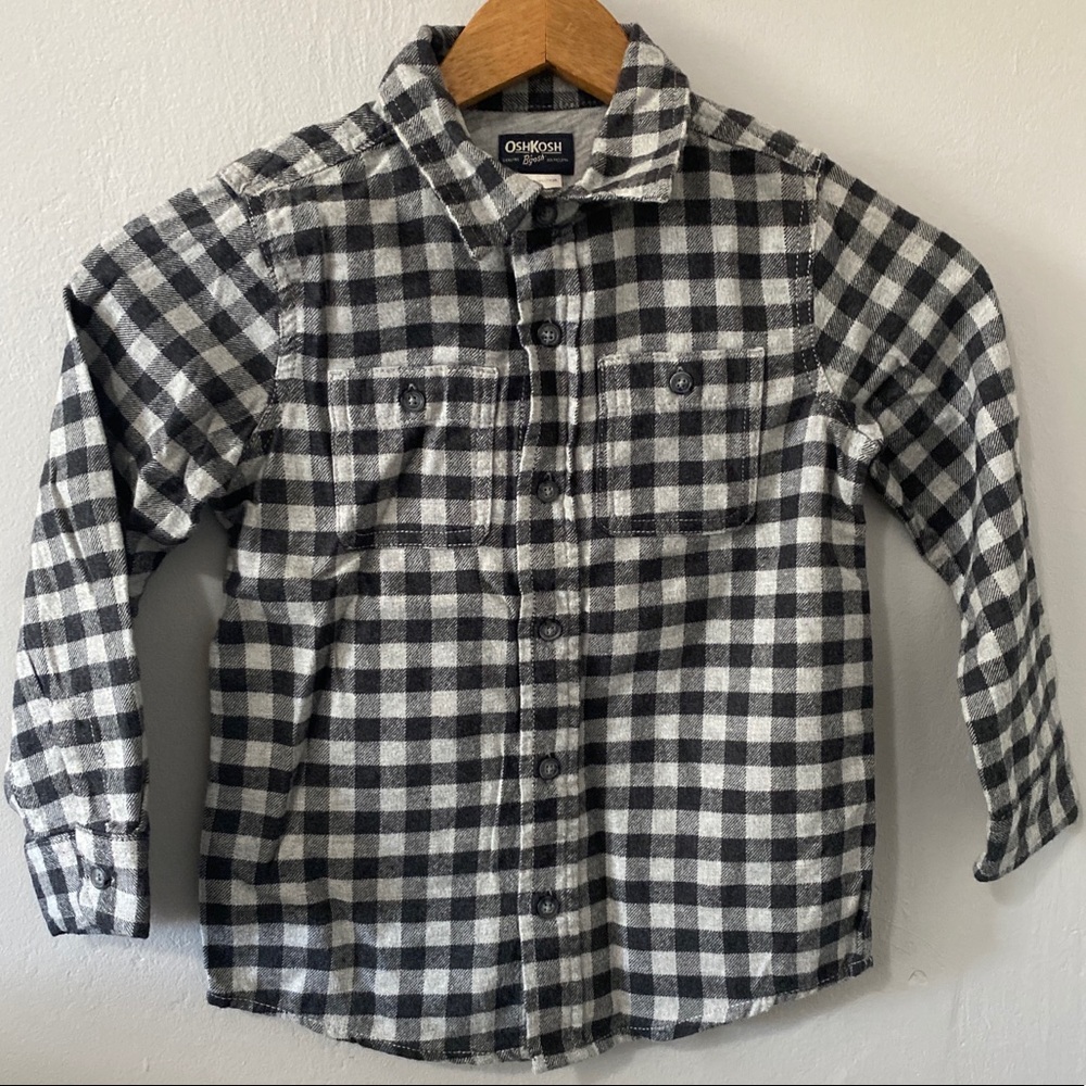 OshKosh kids gray and black long sleeve plaid flannel for fall or Christmas sz 6